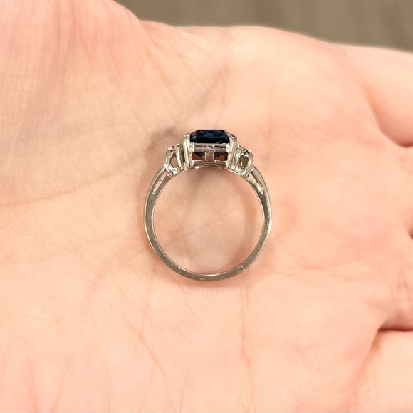 10K London Blue Topaz large 12x8mm Radiant rectangular cut white gold ring - Picture 8 of 10